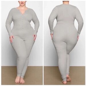 SKIMS Logo Pointelle Henley Onesie